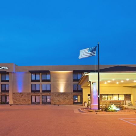 Holiday Inn Express Hotel & Suites Colby, An Ihg Hotel Экстерьер фото