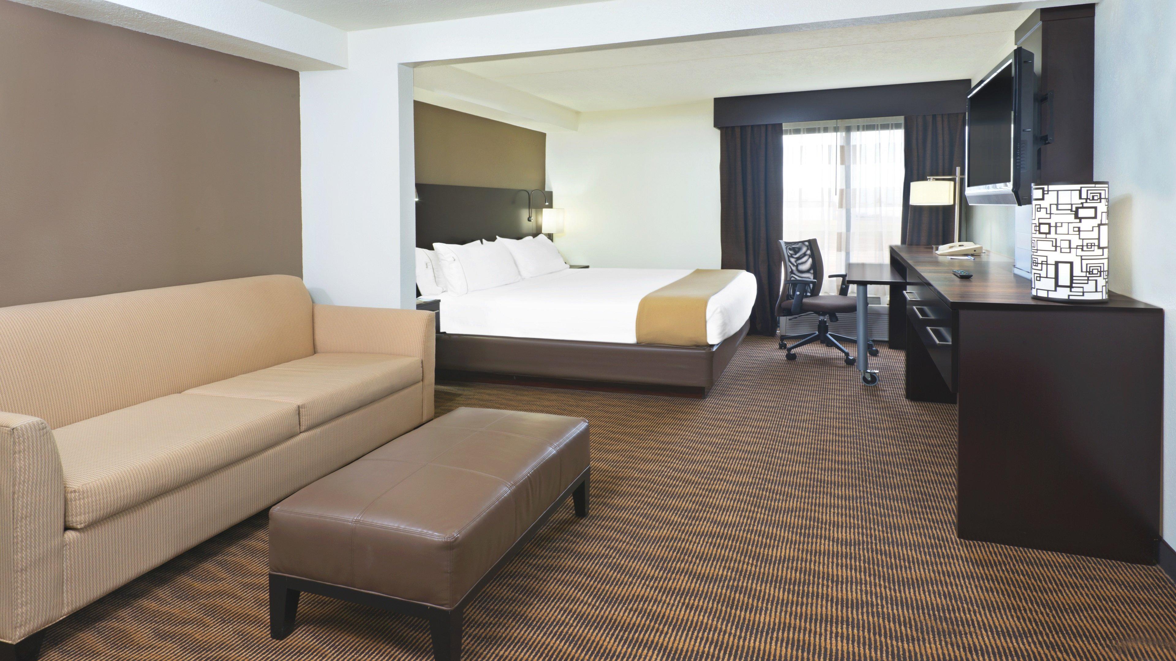 Holiday Inn Express Hotel & Suites Colby By Ihg Экстерьер фото