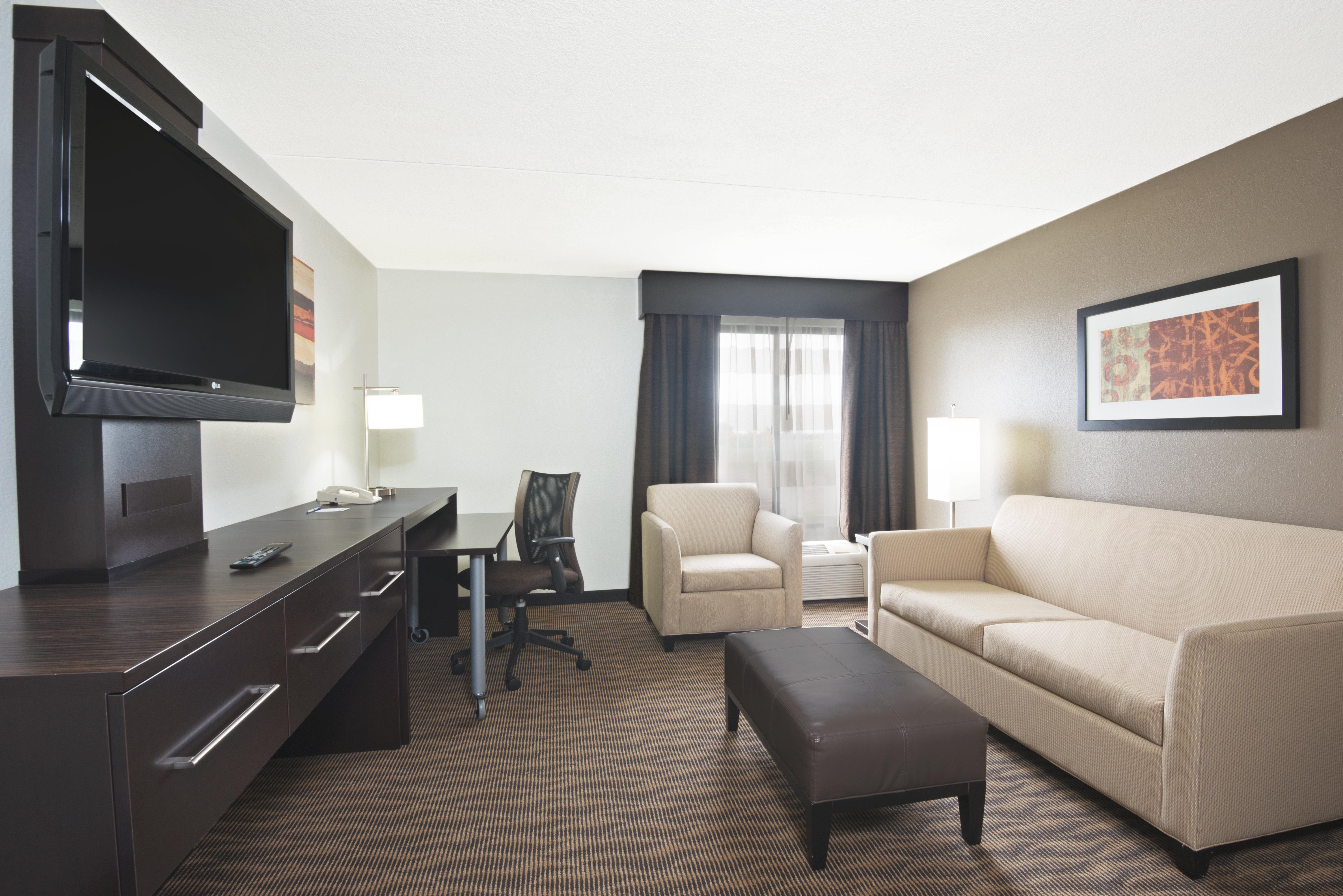 Holiday Inn Express Hotel & Suites Colby By Ihg Экстерьер фото