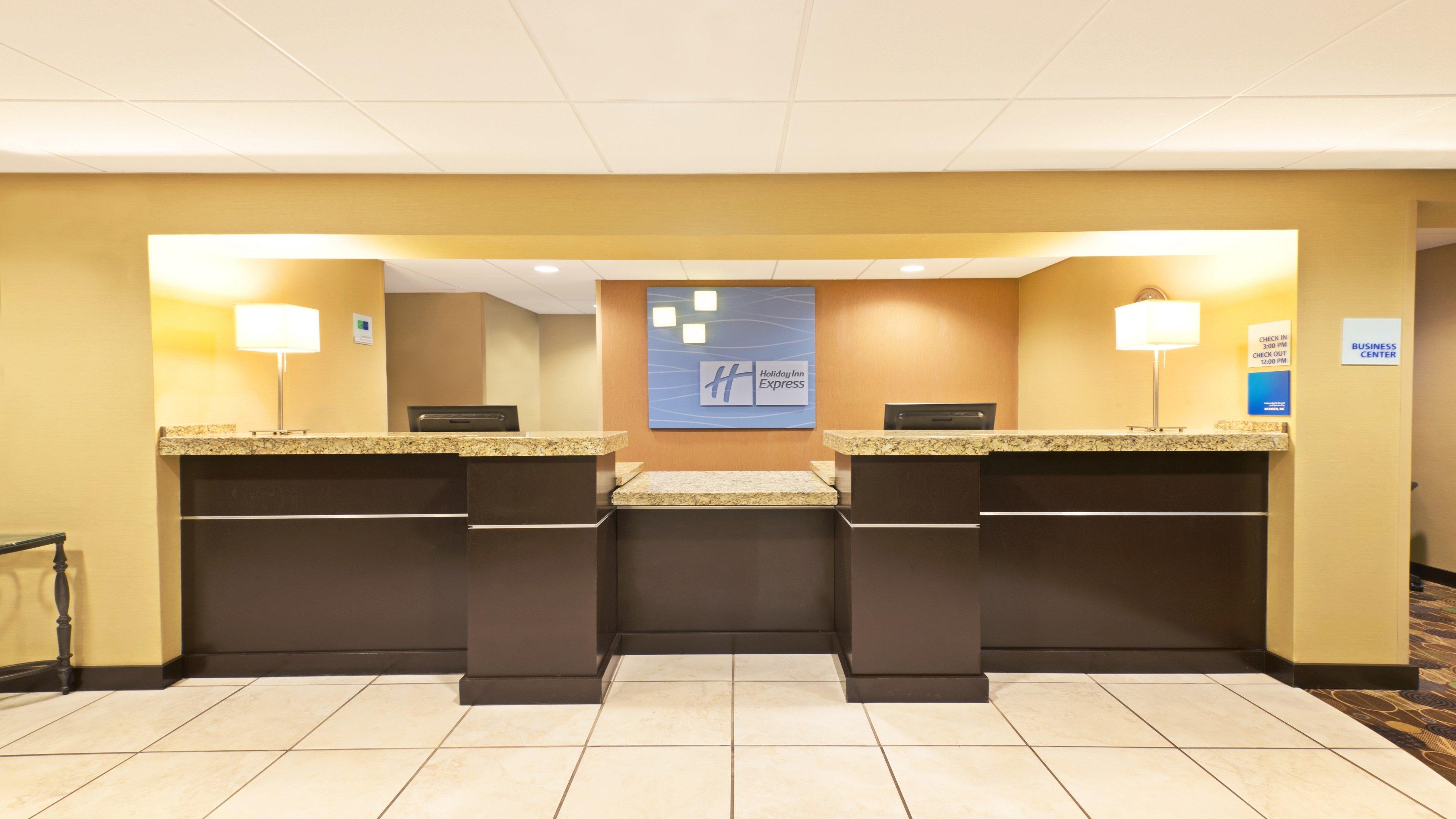 Holiday Inn Express Hotel & Suites Colby, An Ihg Hotel Экстерьер фото