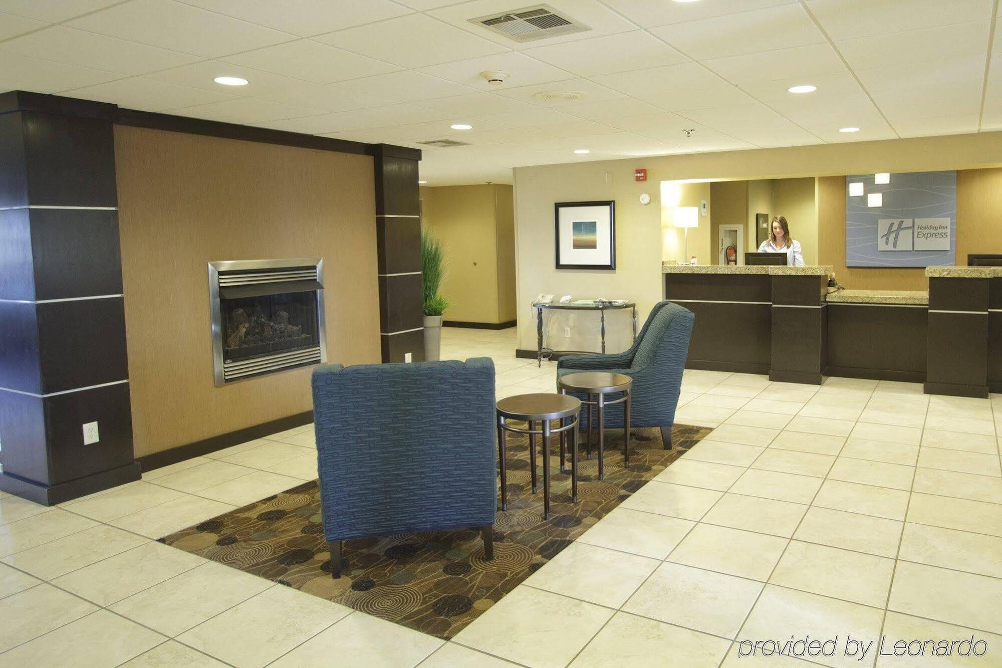 Holiday Inn Express Hotel & Suites Colby By Ihg Экстерьер фото