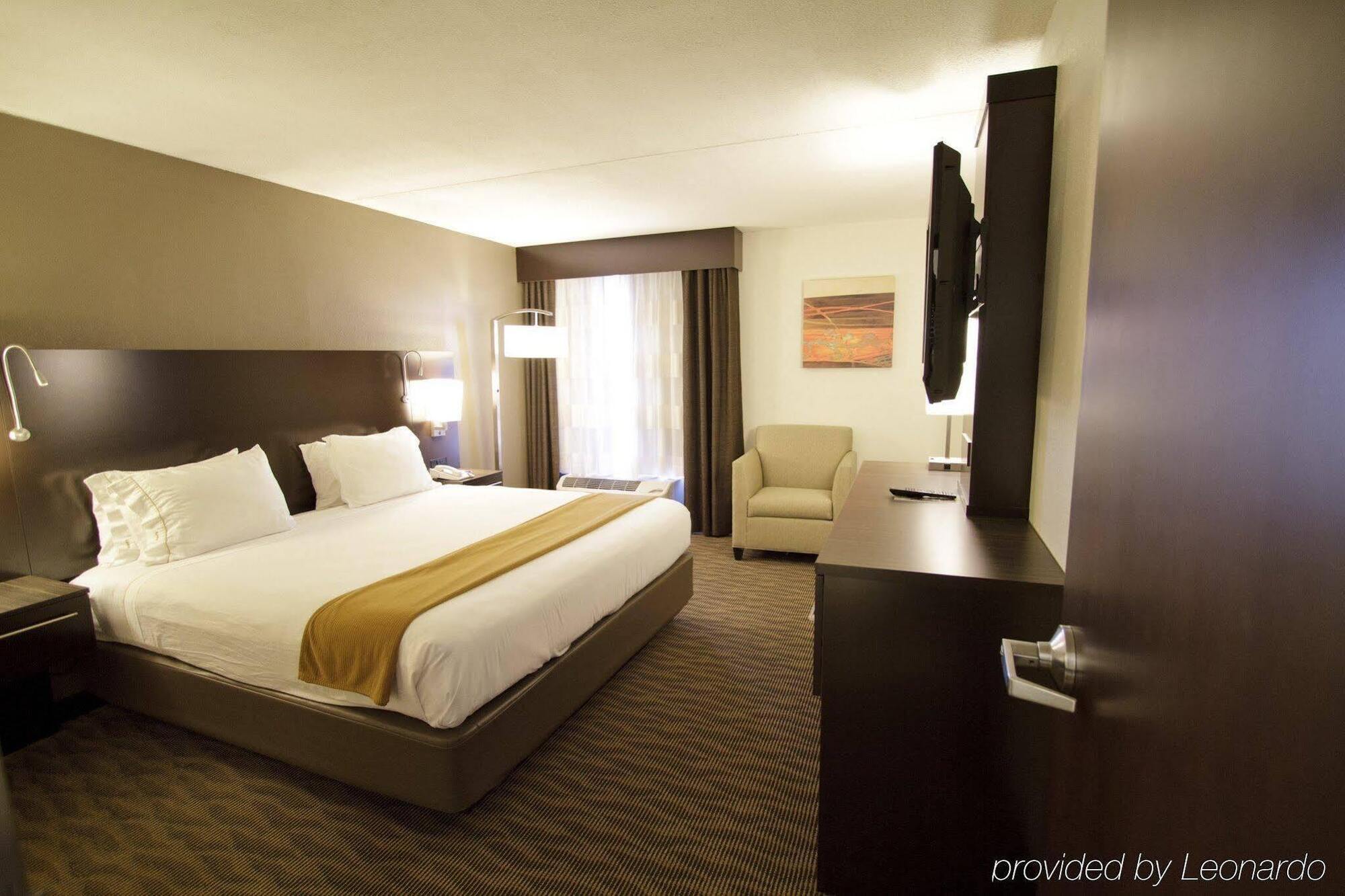 Holiday Inn Express Hotel & Suites Colby By Ihg Экстерьер фото